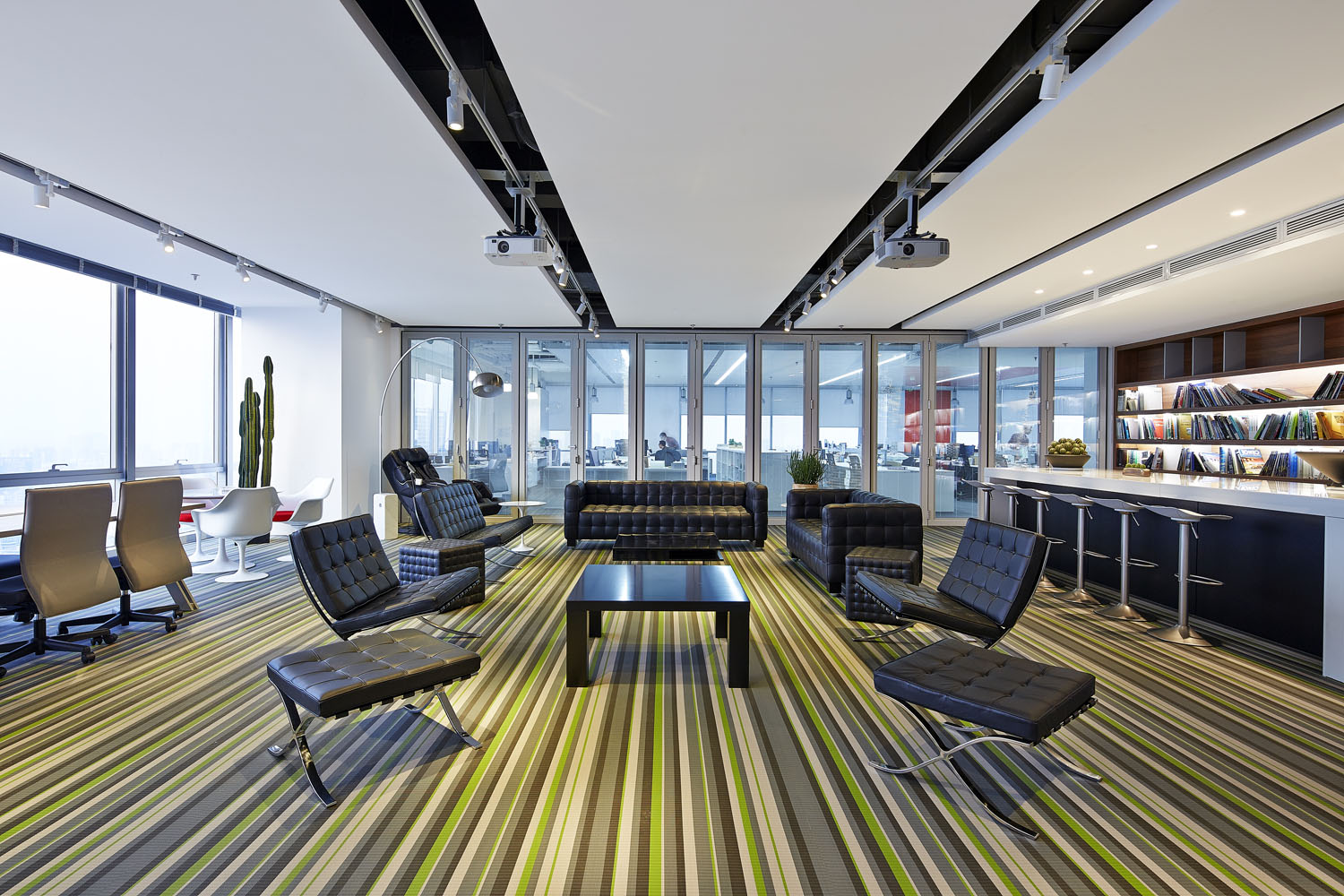 成都時(shí)代一號(hào) 辦公室裝修(圖23)