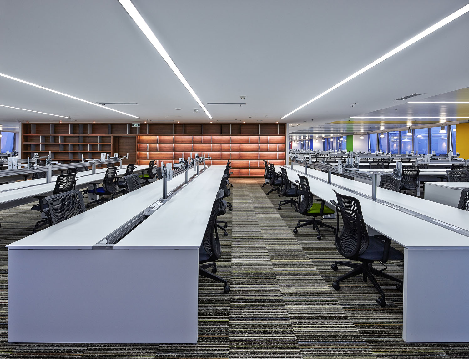 成都時(shí)代一號(hào) 辦公室裝修(圖32)