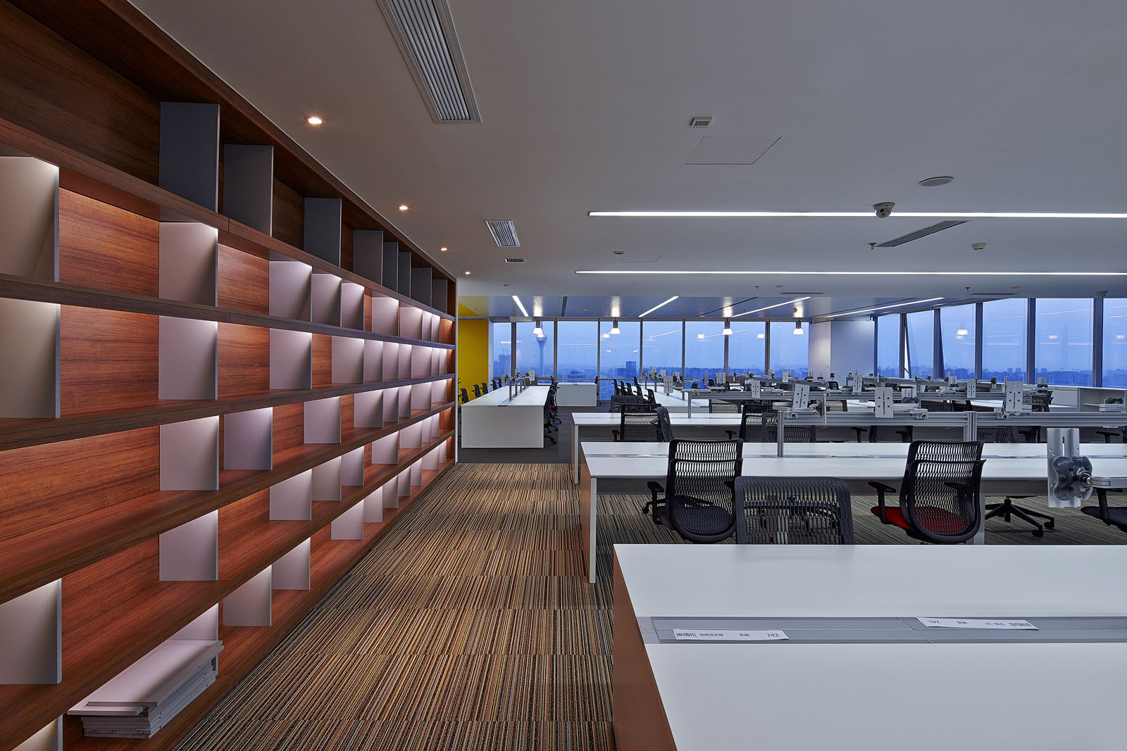 成都時(shí)代一號(hào) 辦公室裝修(圖6)