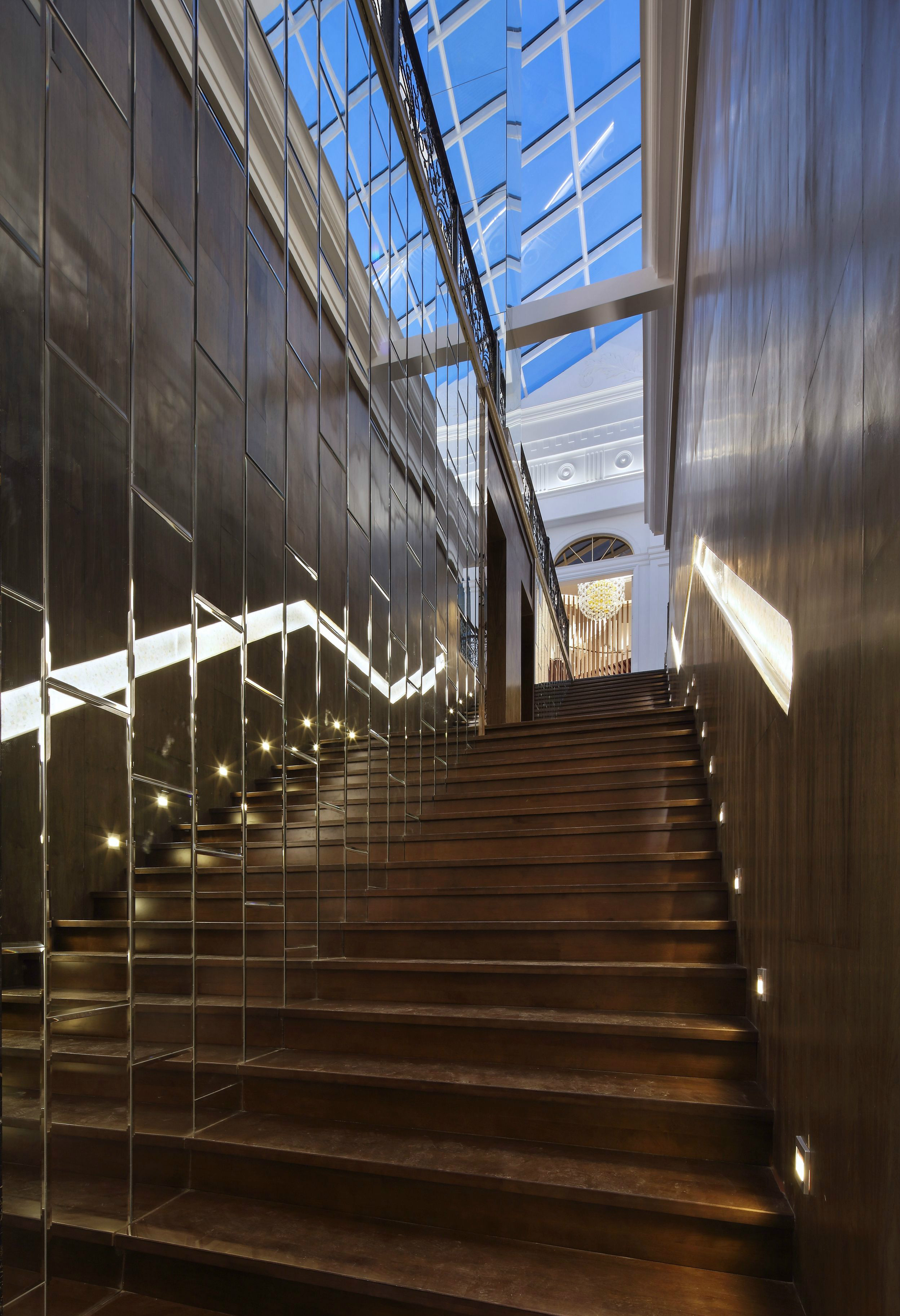 攀枝花“花舞人間”會(huì)所(圖1)